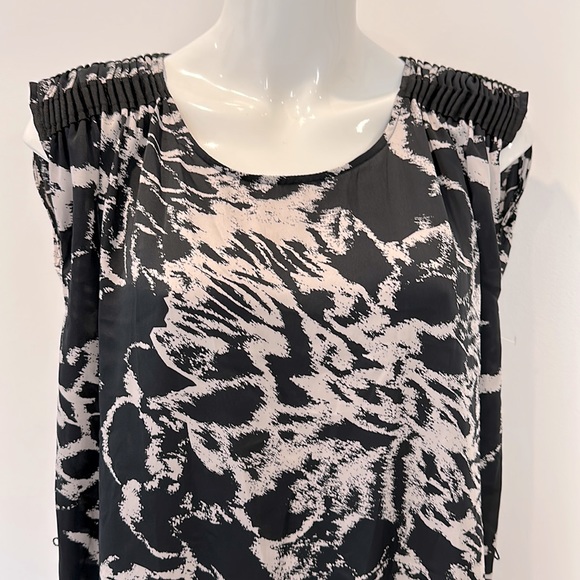 NEW In Wear Sinori Lightweight Dress Size 8 Medium Black & Beige Print $129 BNWT - Picture 3 of 14